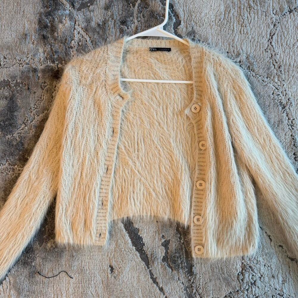 Zara cream cardigan with buttons